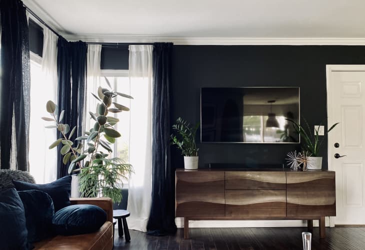 25 Black Living Rooms That Create a Serious Mood Apartment Therapy